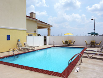 Days Inn & Suites Bayou Land 04.[1]